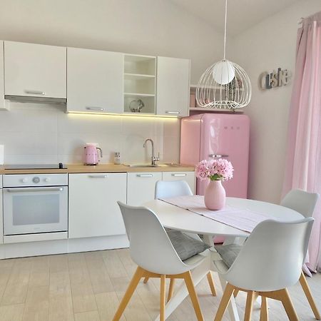 Apartmani Ksenija Tucepi Bagian luar foto