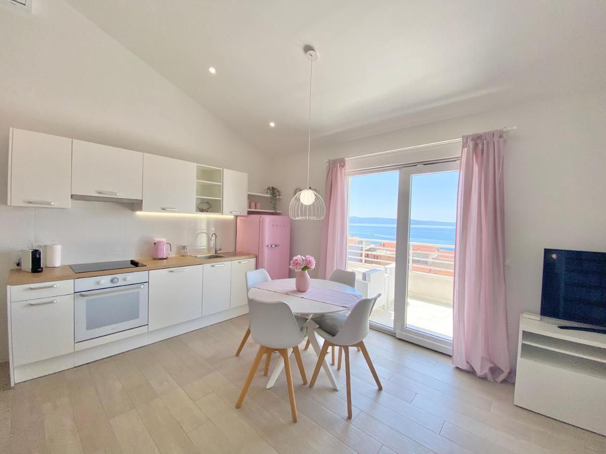 Apartmani Ksenija Tucepi Bagian luar foto