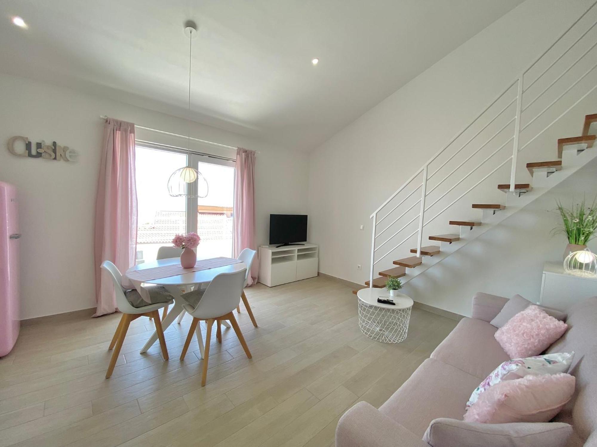 Apartmani Ksenija Tucepi Bagian luar foto