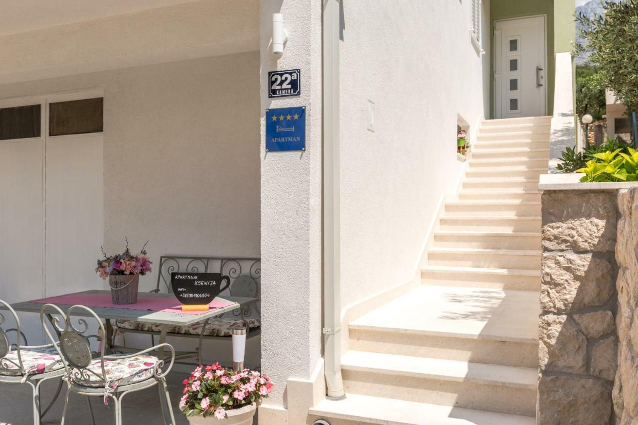 Apartmani Ksenija Tucepi Bagian luar foto